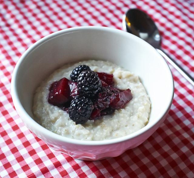 Apple and Blackberry Porridge